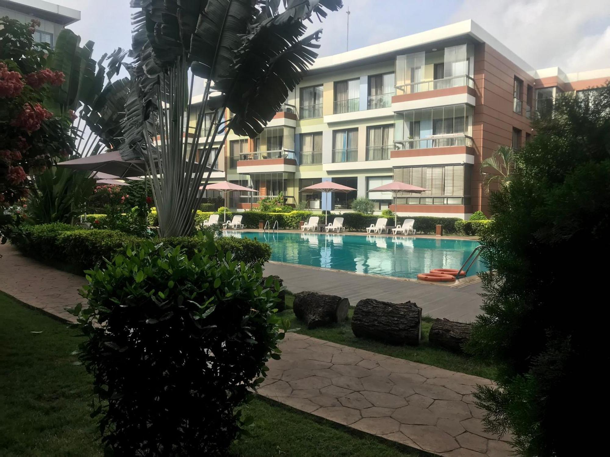 Livvwell Properties - Pearl In City Apartments Cantonments Accra Ngoại thất bức ảnh